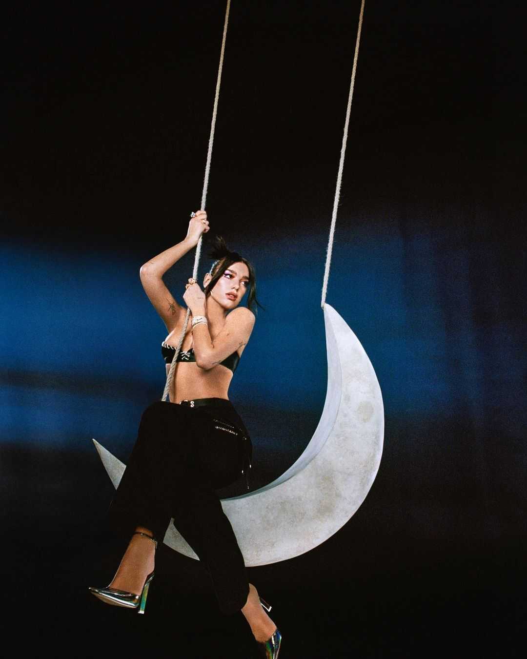 Dua Lipa - Hugo Comte  - 742