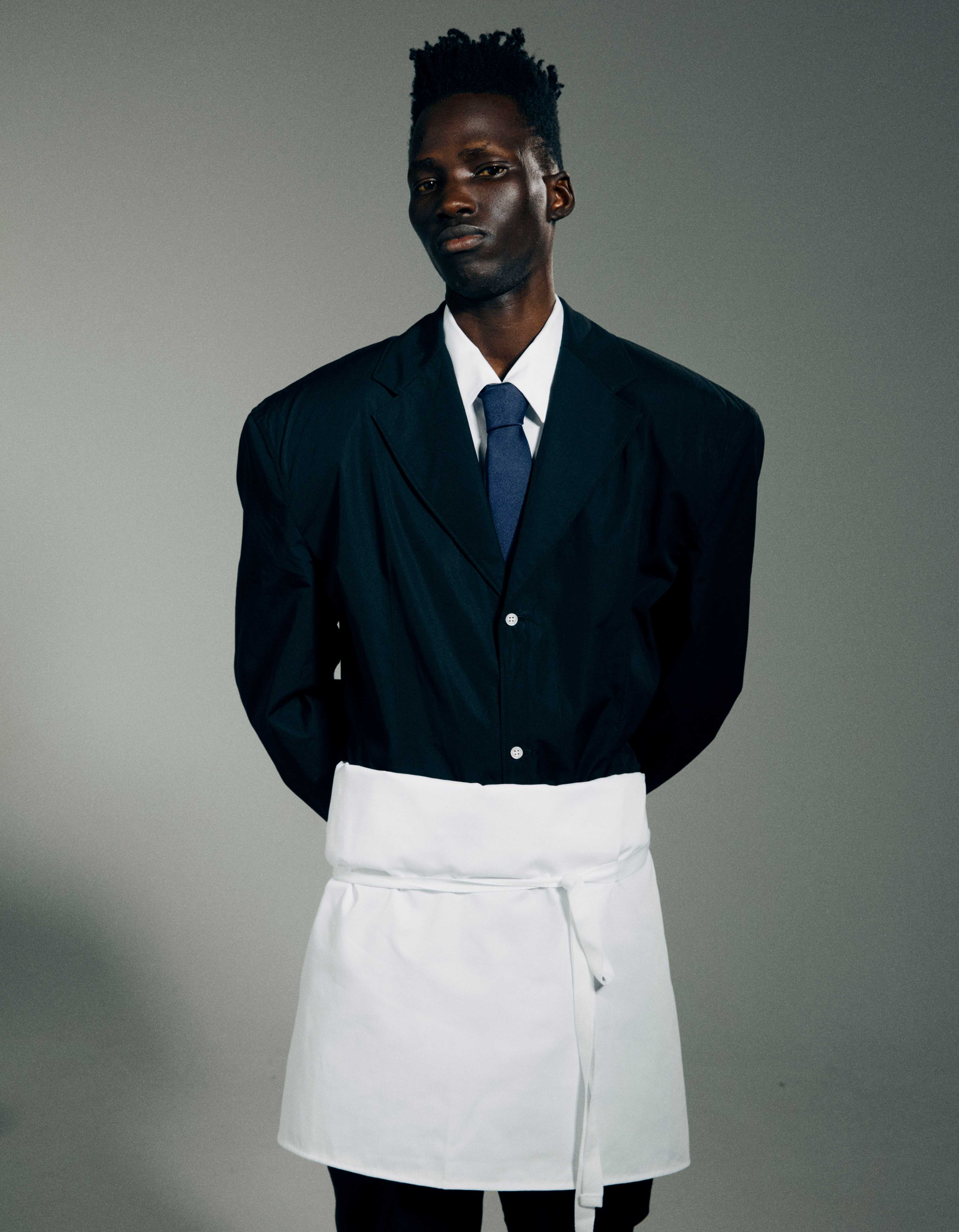 L'Officiel Hommes - Kitchen stunts - 6770