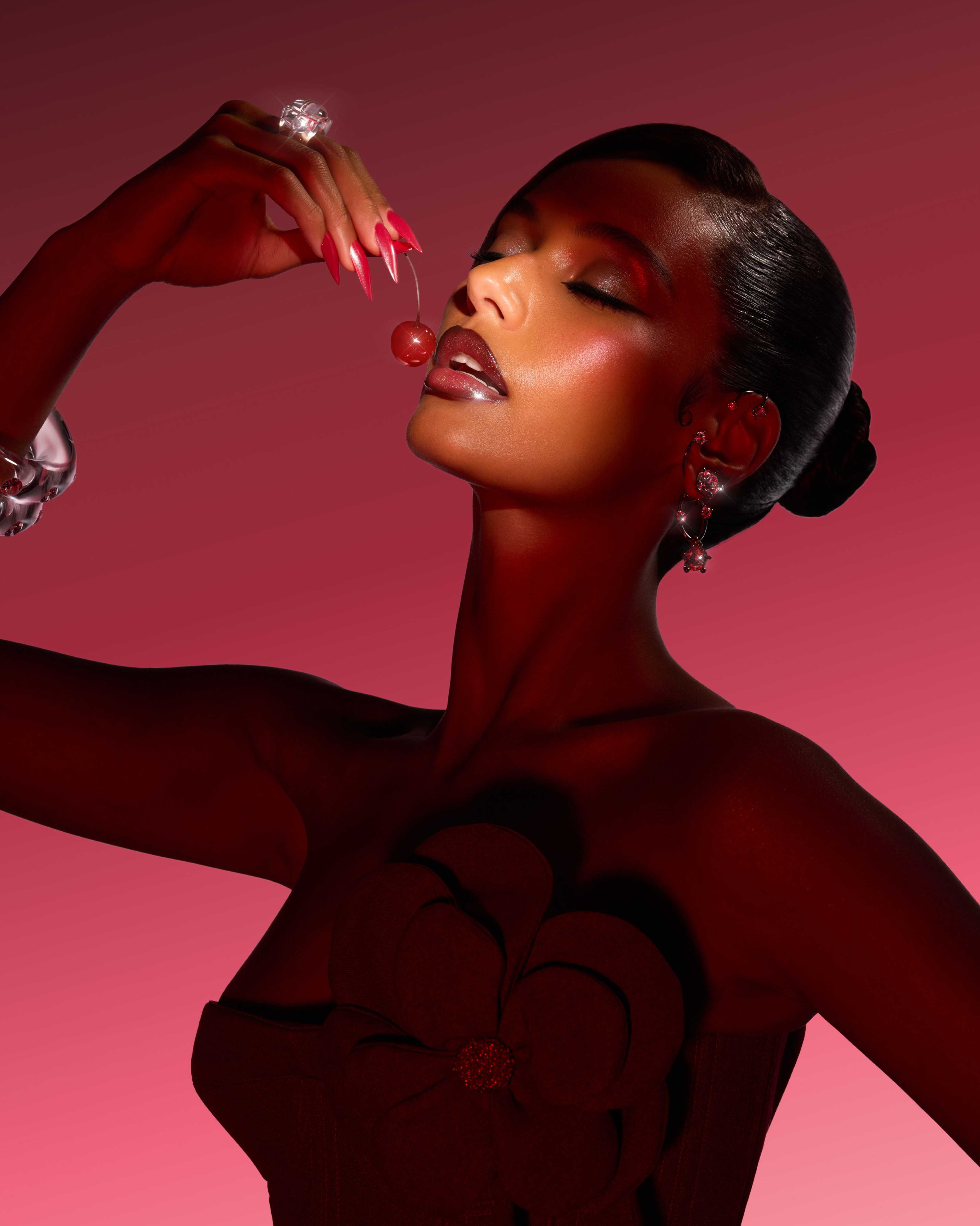 Gisou Holiday Campaign - Anna Clarenburg - 8272