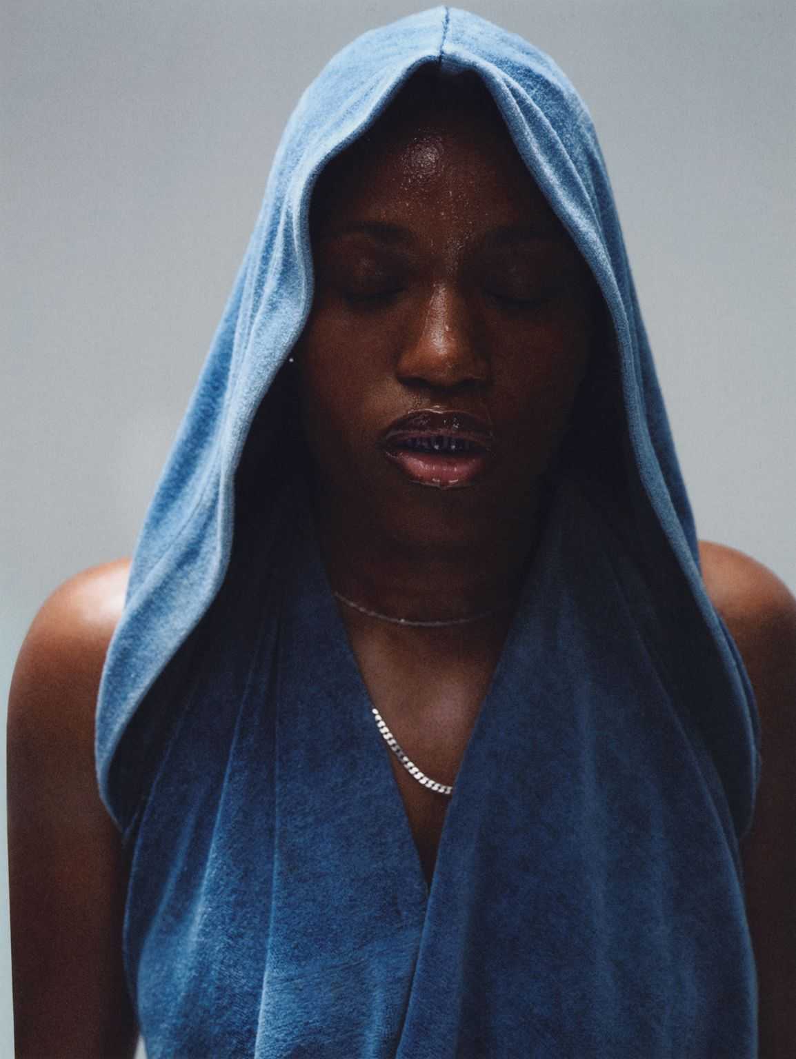 Circle Zero Eight Magazine - Sophie Jones - 9161