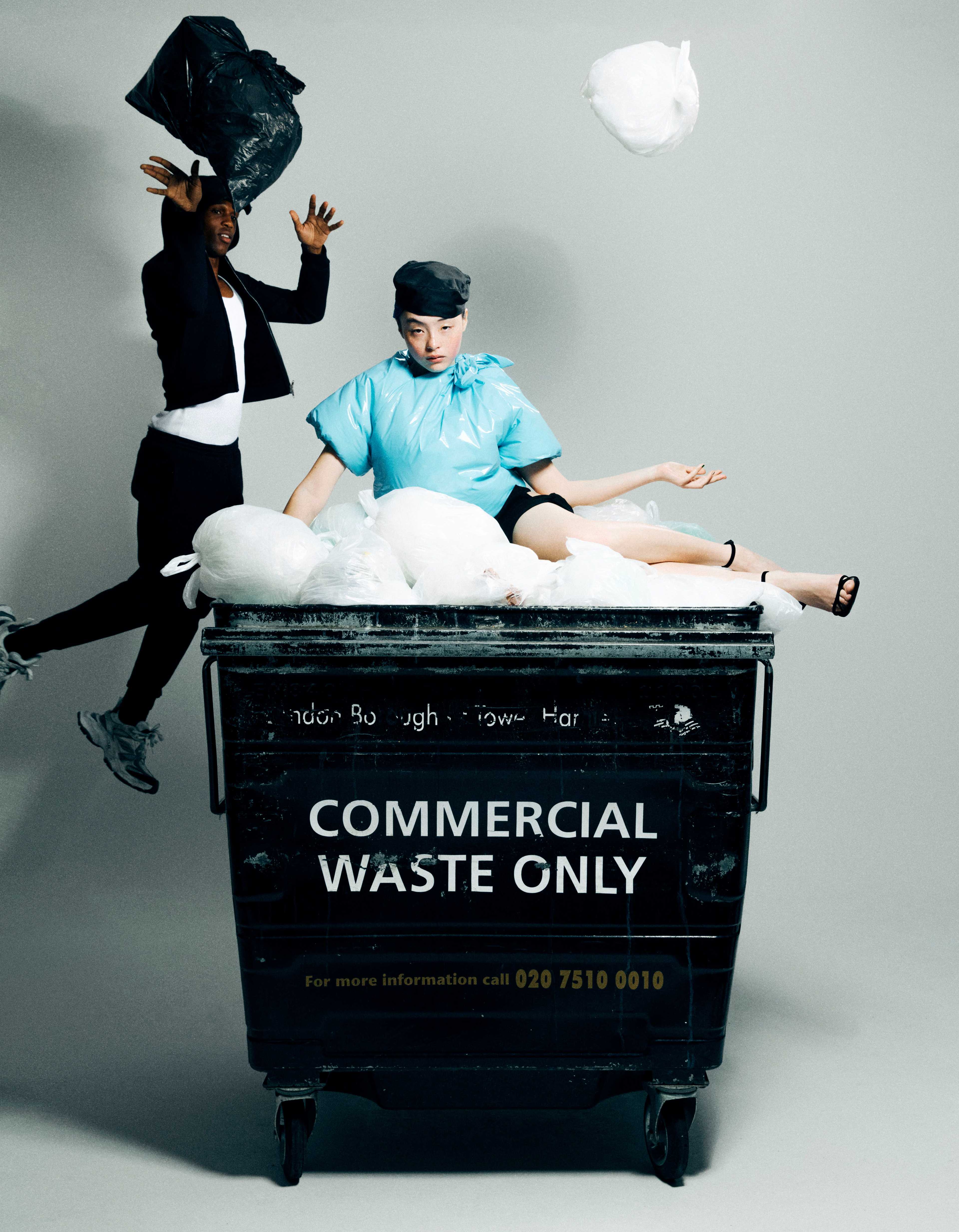 L'Officiel Hommes - Kitchen stunts - 6766