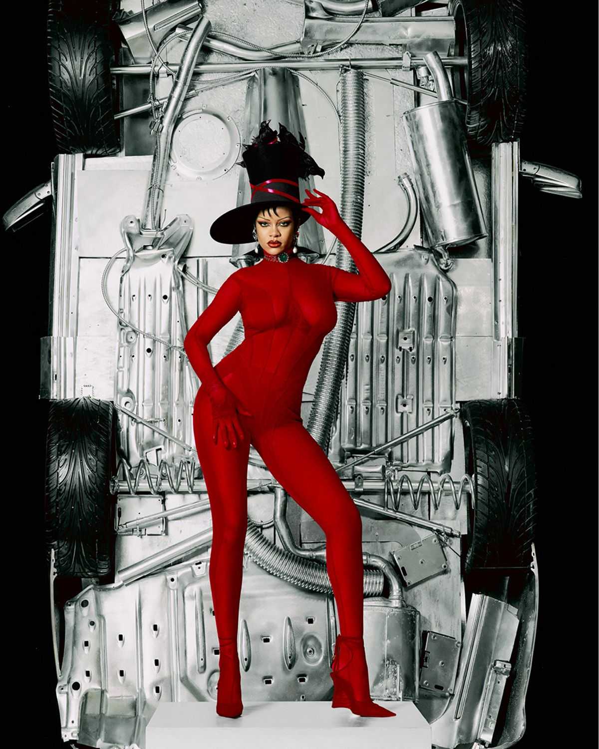 Dazed - Rihanna  - Rafael Pavarotti  - 1944