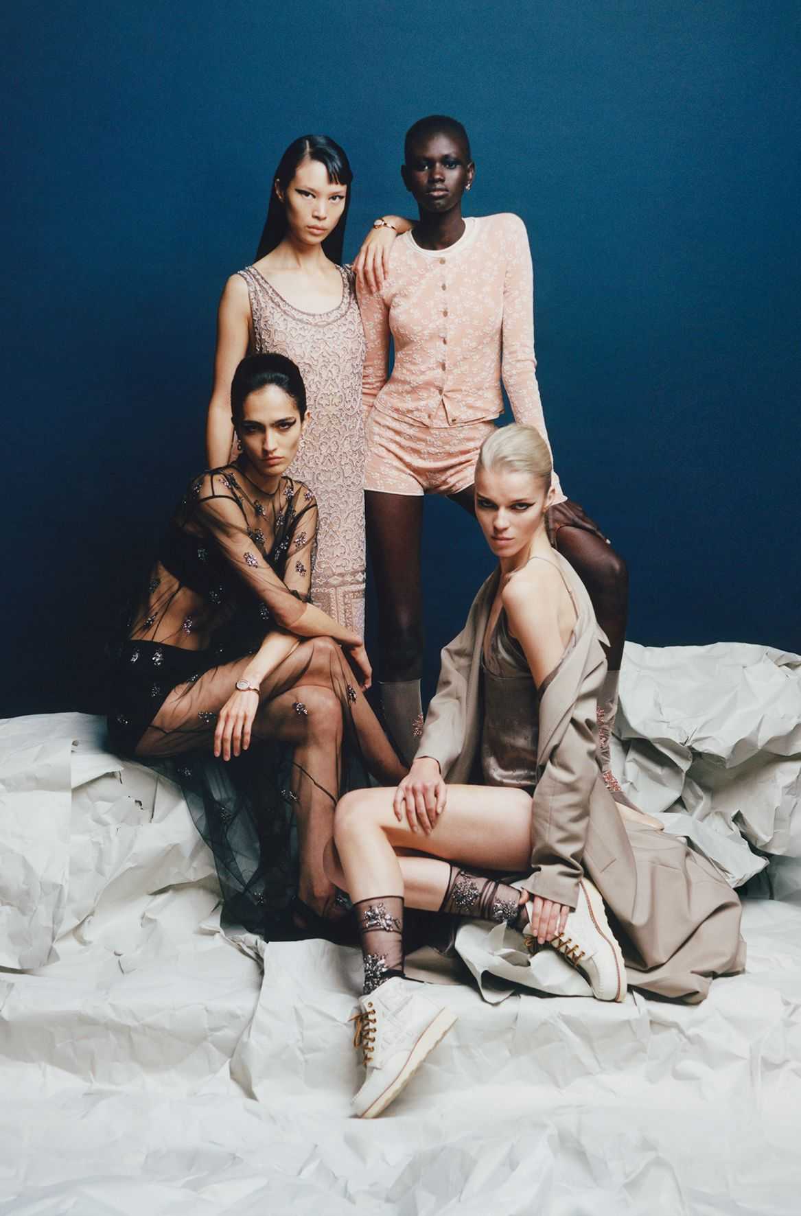 Vogue Spain - December 2024 - 8445