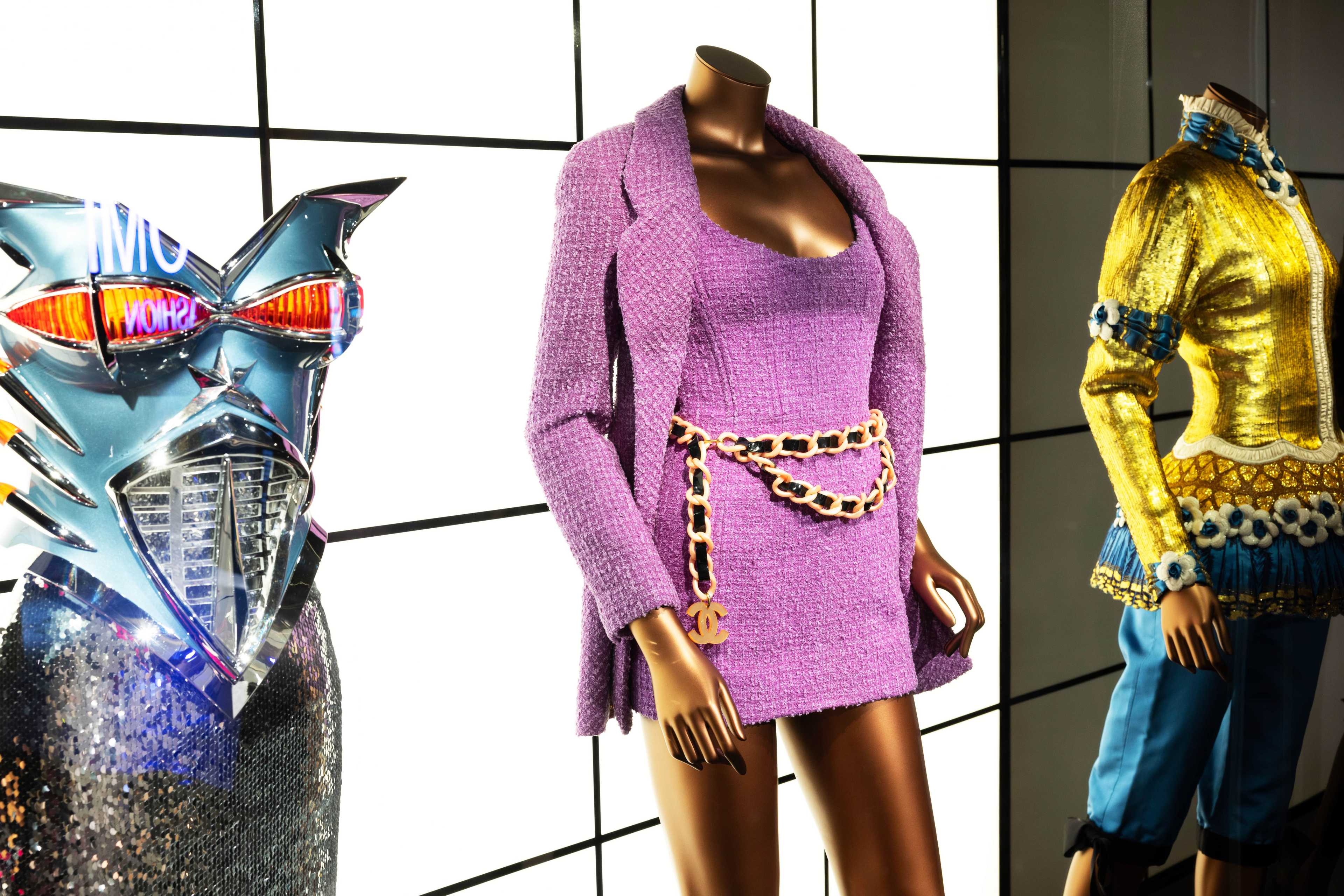 NAOMI: In Fashion - V&A - 7160