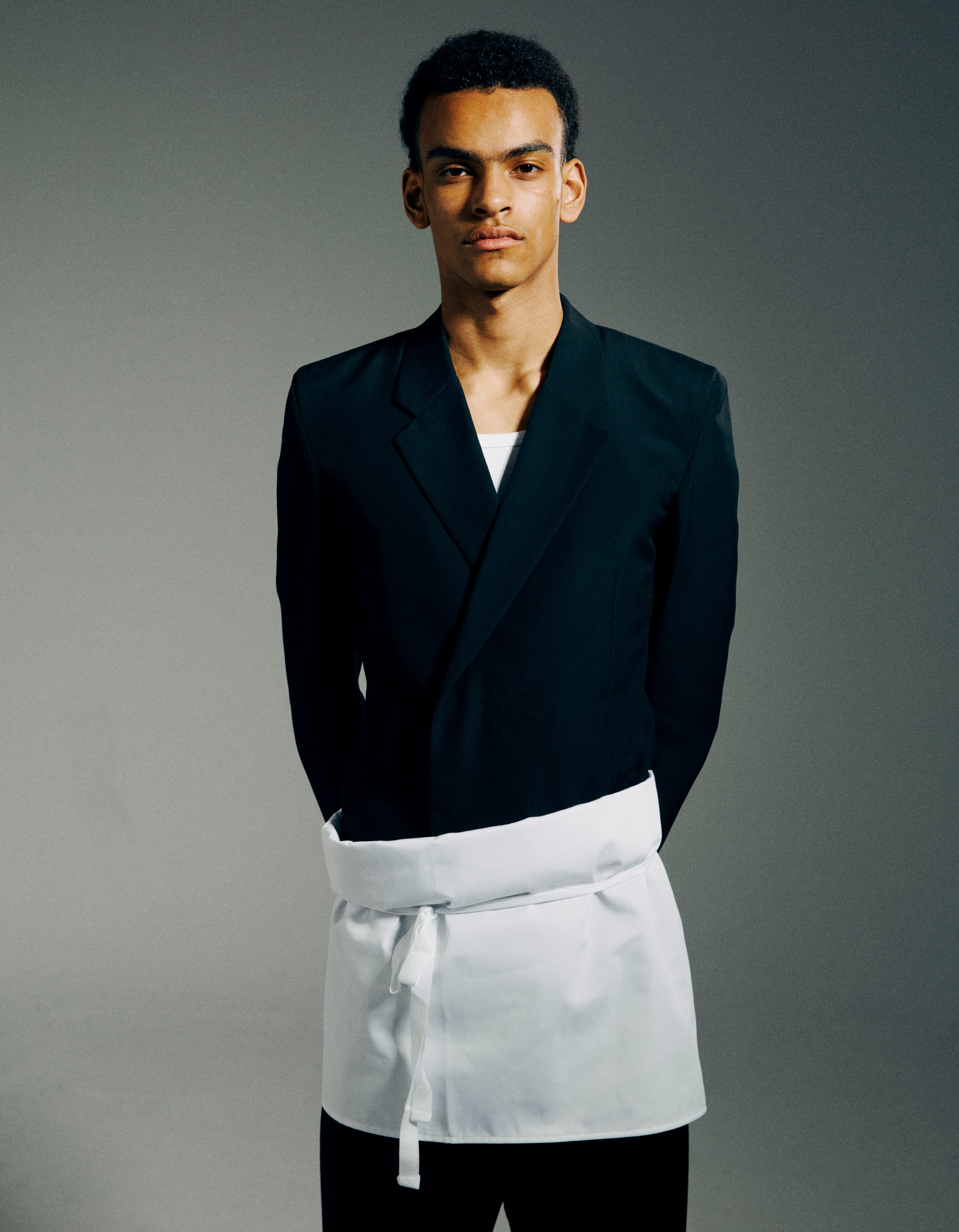 L'Officiel Hommes - Kitchen stunts