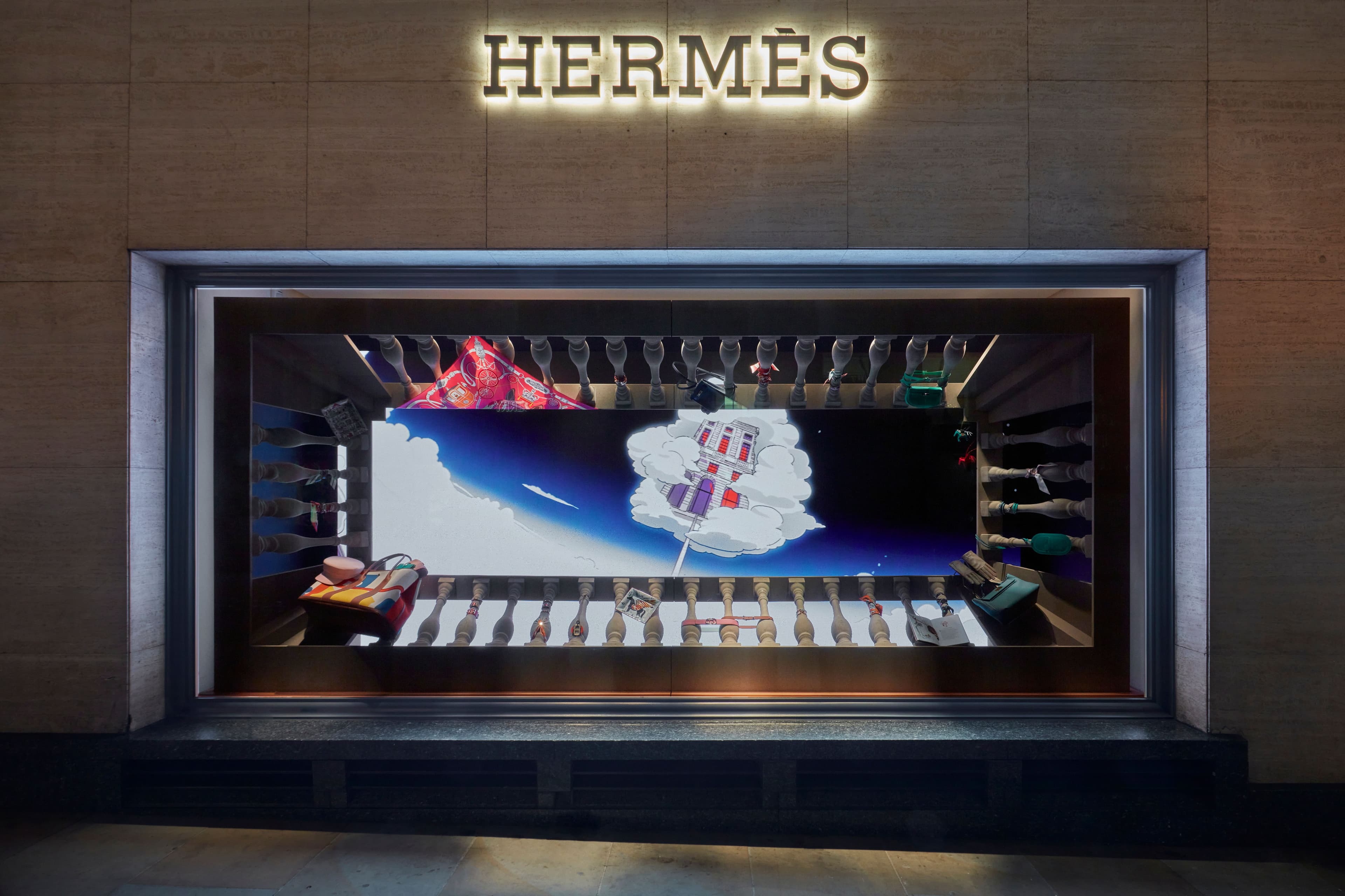 Hermés - Festive Windows