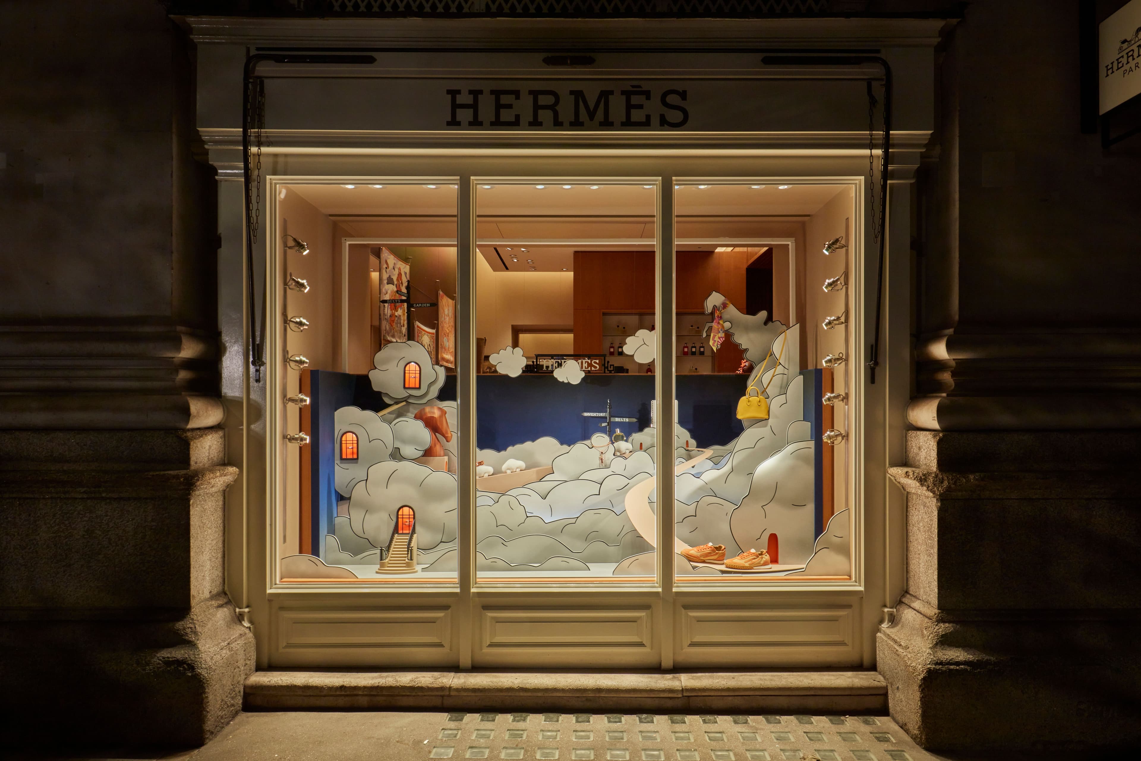 Hermés - Festive Windows