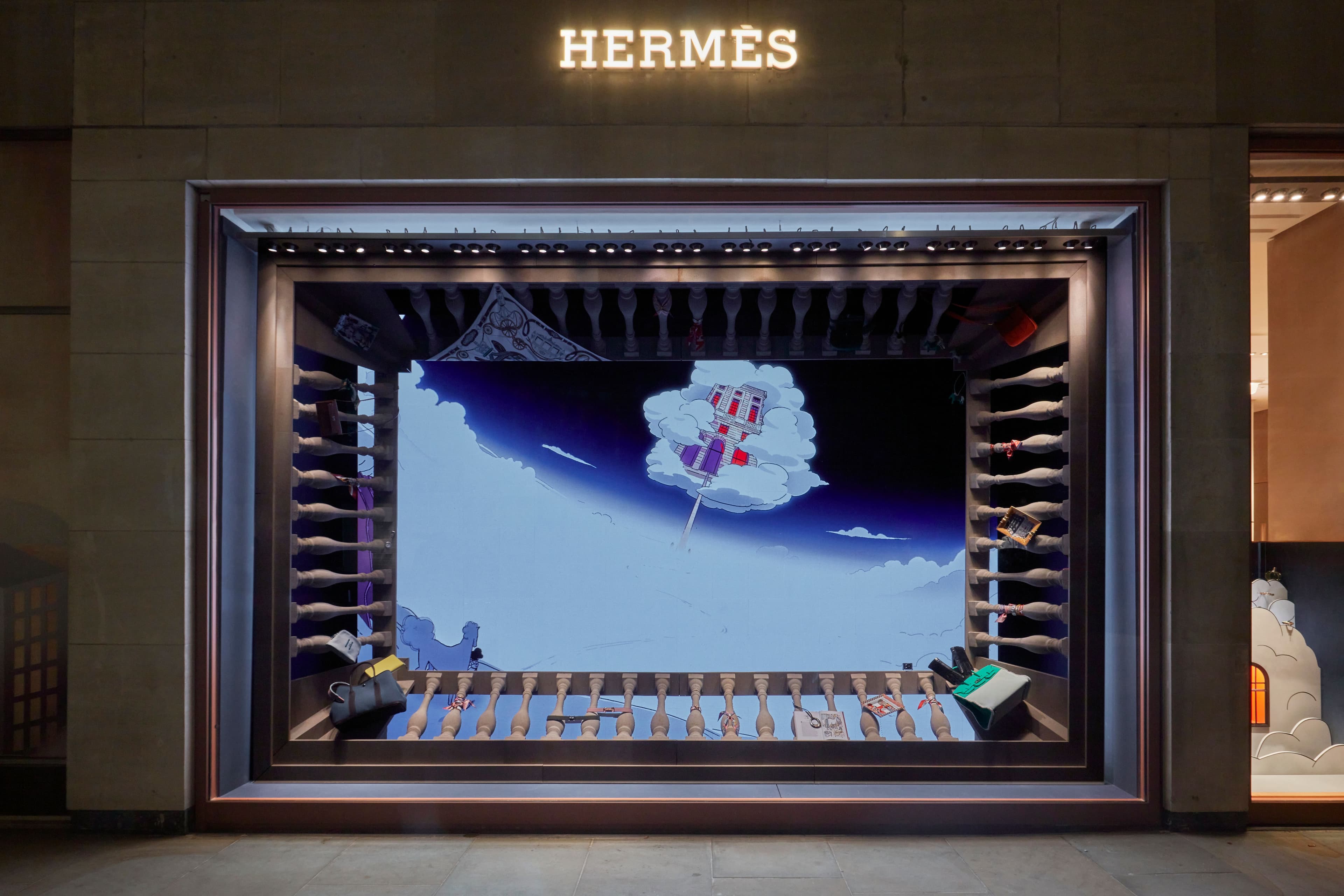 Hermés - Festive Windows