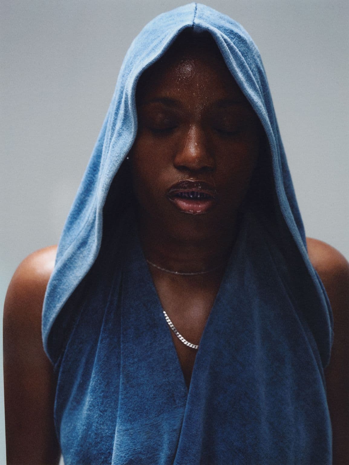 Circle Zero Eight Magazine - Sophie Jones