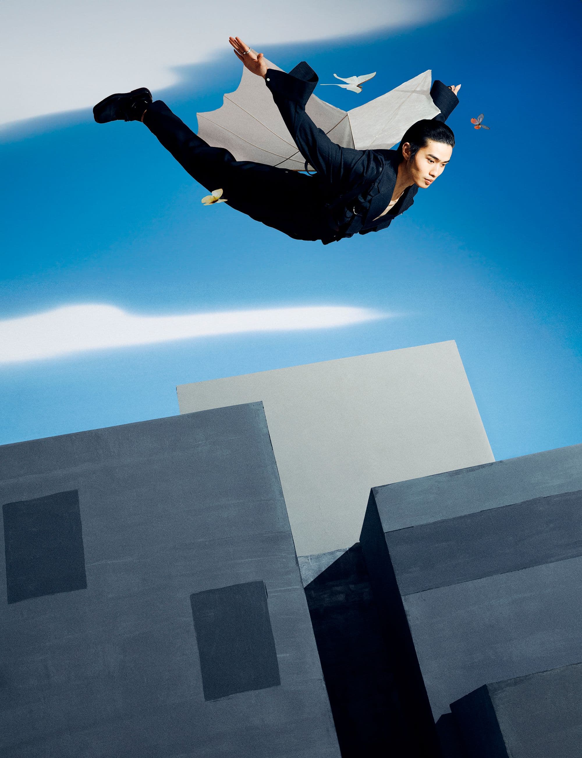 Modern Weekly - The City