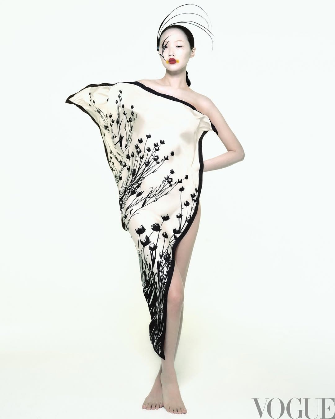 Vogue China June - Leslie Zhang 