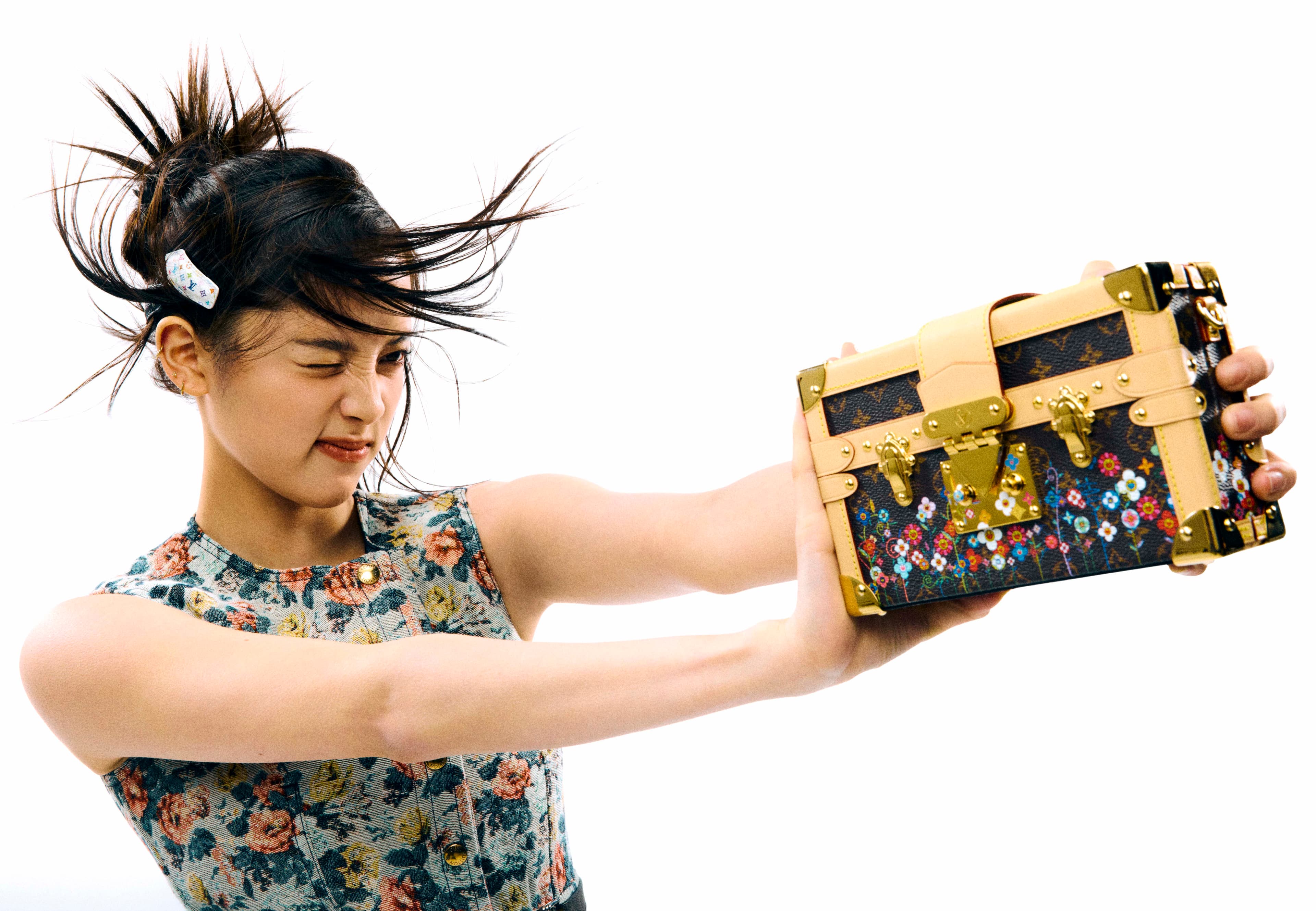 Modern Weekly x Louis Vuitton - Ouyang Nana