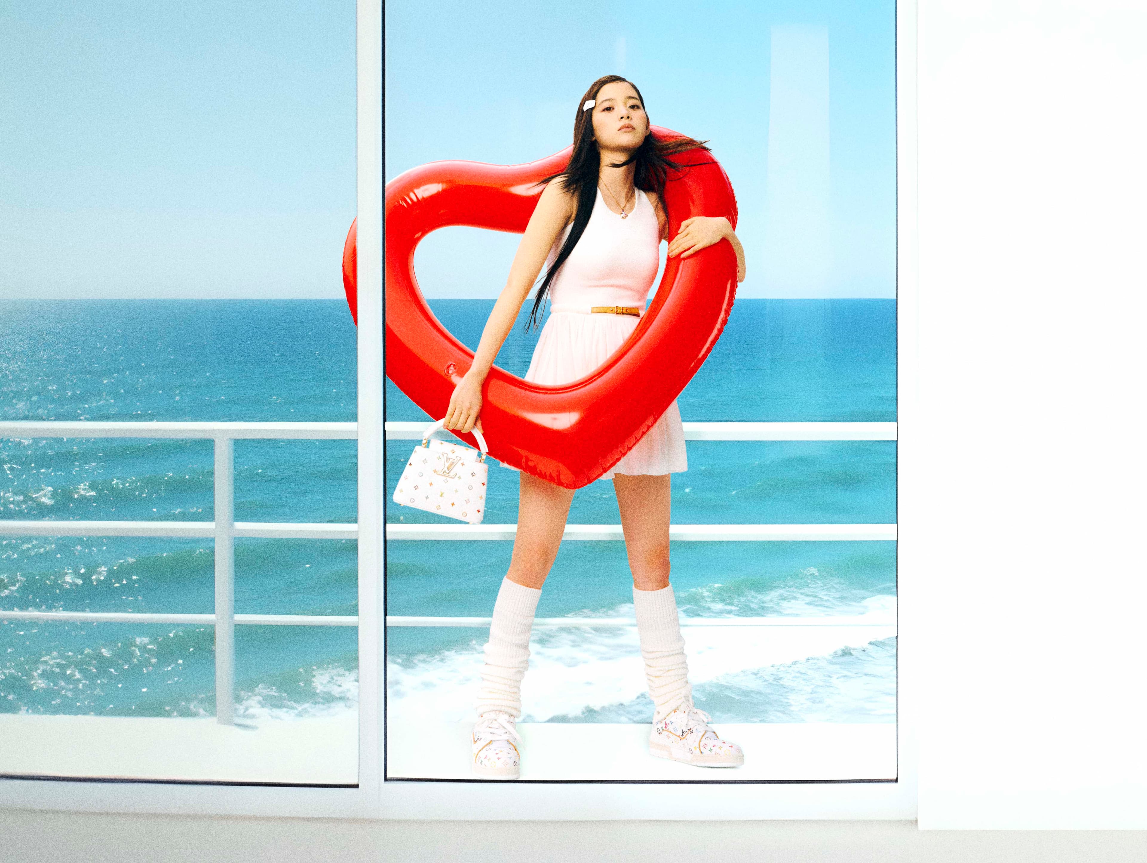 Modern Weekly x Louis Vuitton - Ouyang Nana