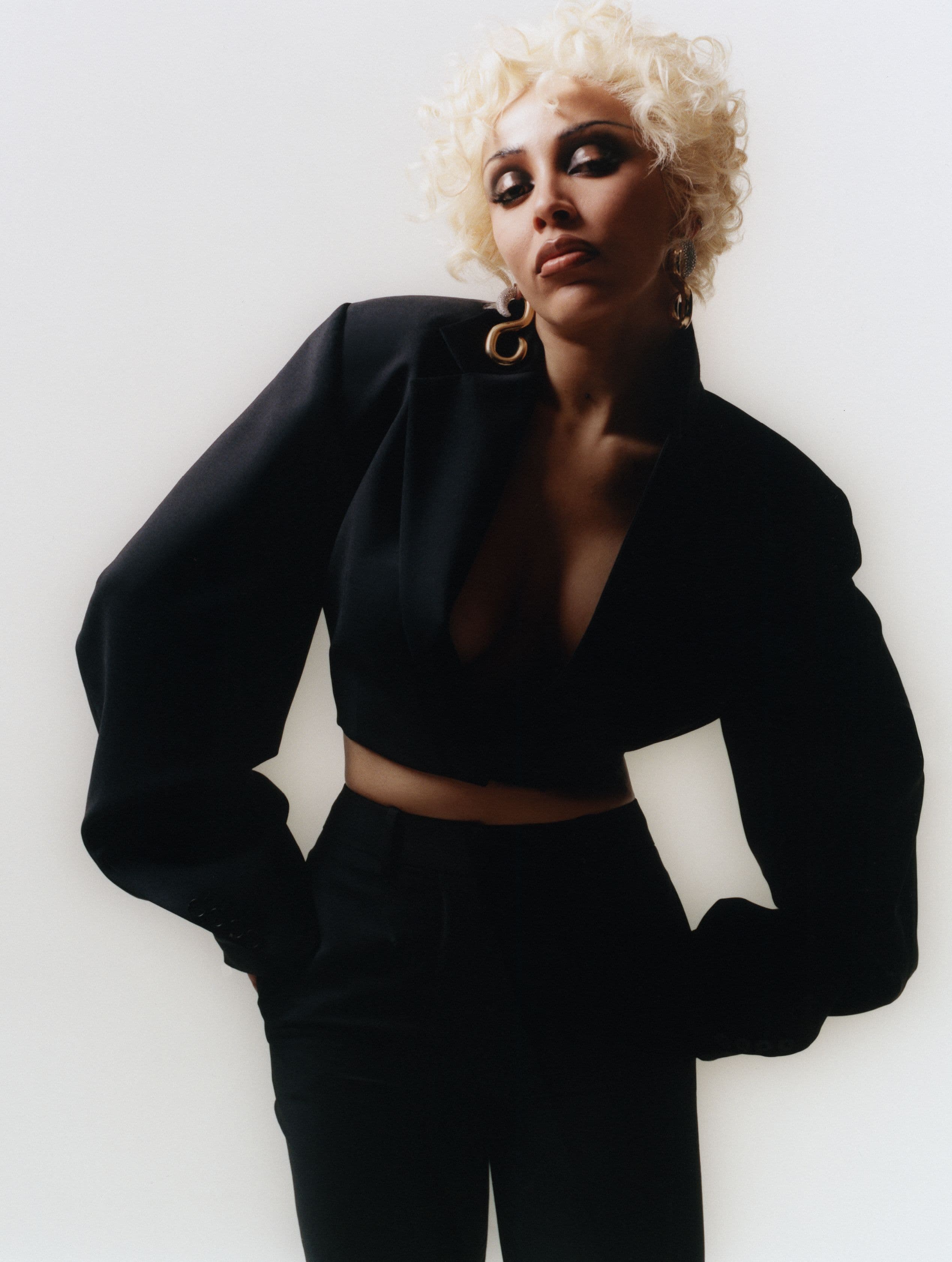 Elle UK ft. Doja Cat - Louie Banks