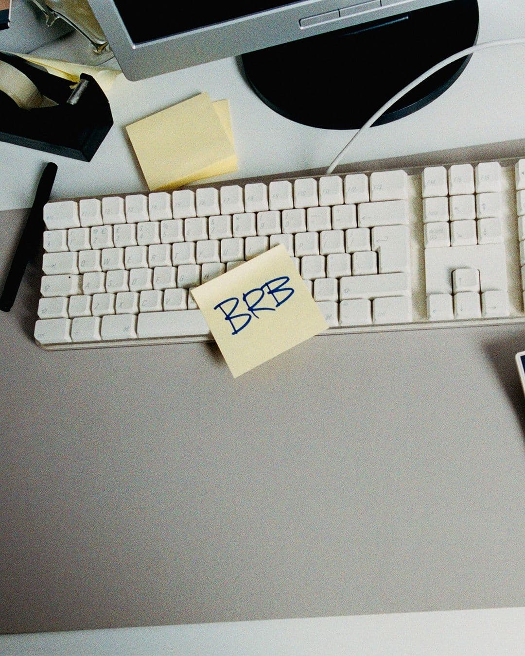 Off-White ™ - Be Right Back - Sophie Jones