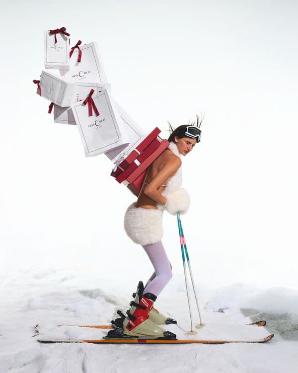 Miss Circle - James Bee